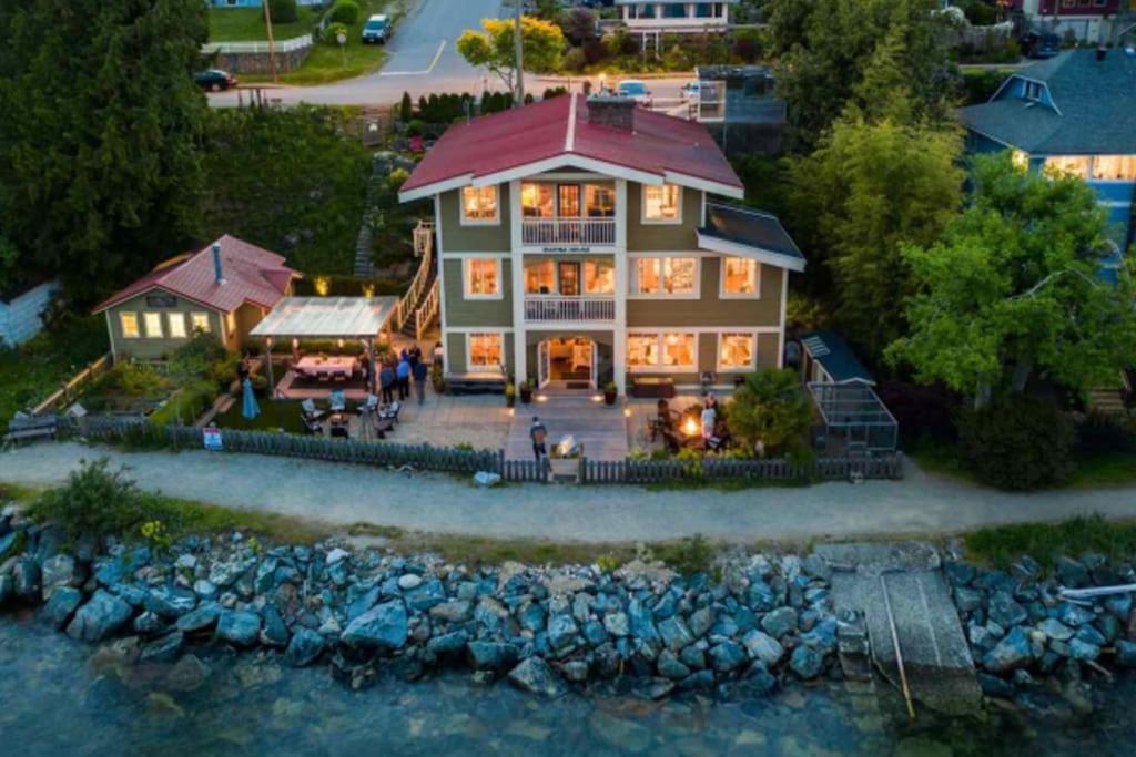 Iconic 3-Story Waterfront 'Marina House' W/ View Villa Gibsons Exterior foto