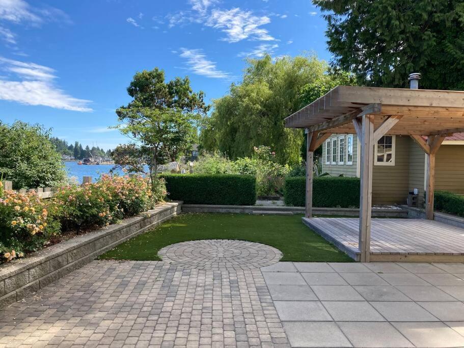 Iconic 3-Story Waterfront 'Marina House' W/ View Villa Gibsons Exterior foto