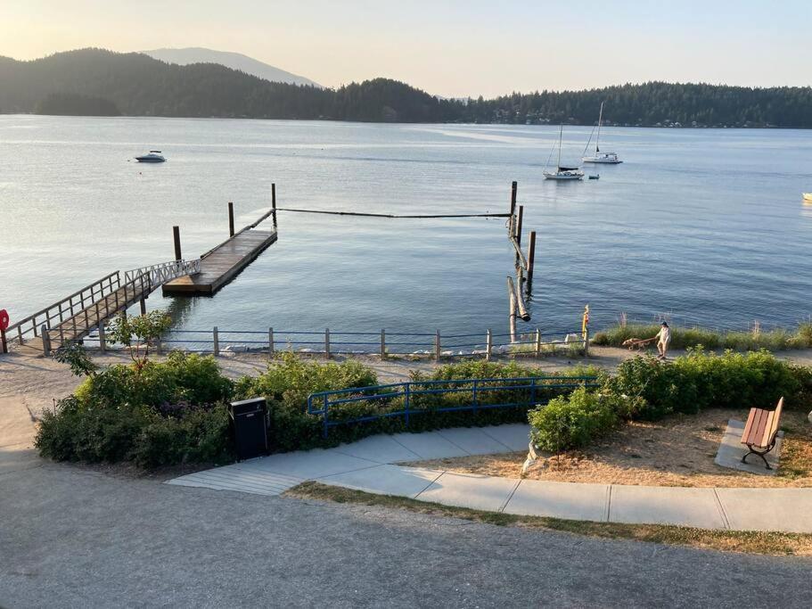 Iconic 3-Story Waterfront 'Marina House' W/ View Villa Gibsons Exterior foto