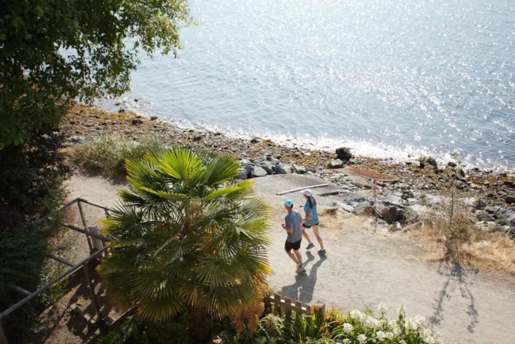 Iconic 3-Story Waterfront 'Marina House' W/ View Villa Gibsons Exterior foto
