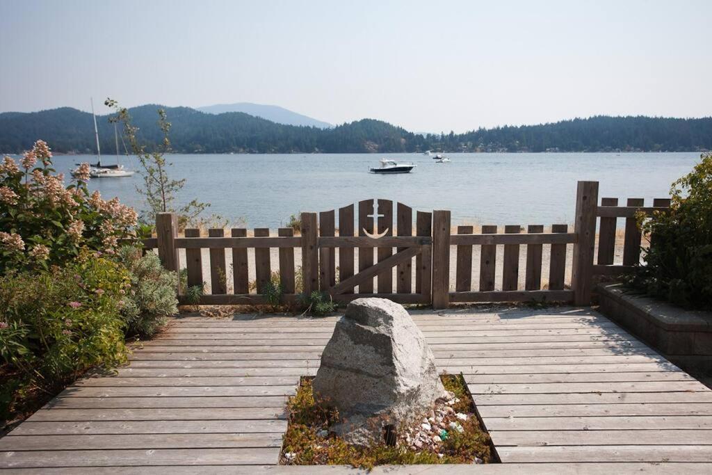 Iconic 3-Story Waterfront 'Marina House' W/ View Villa Gibsons Exterior foto