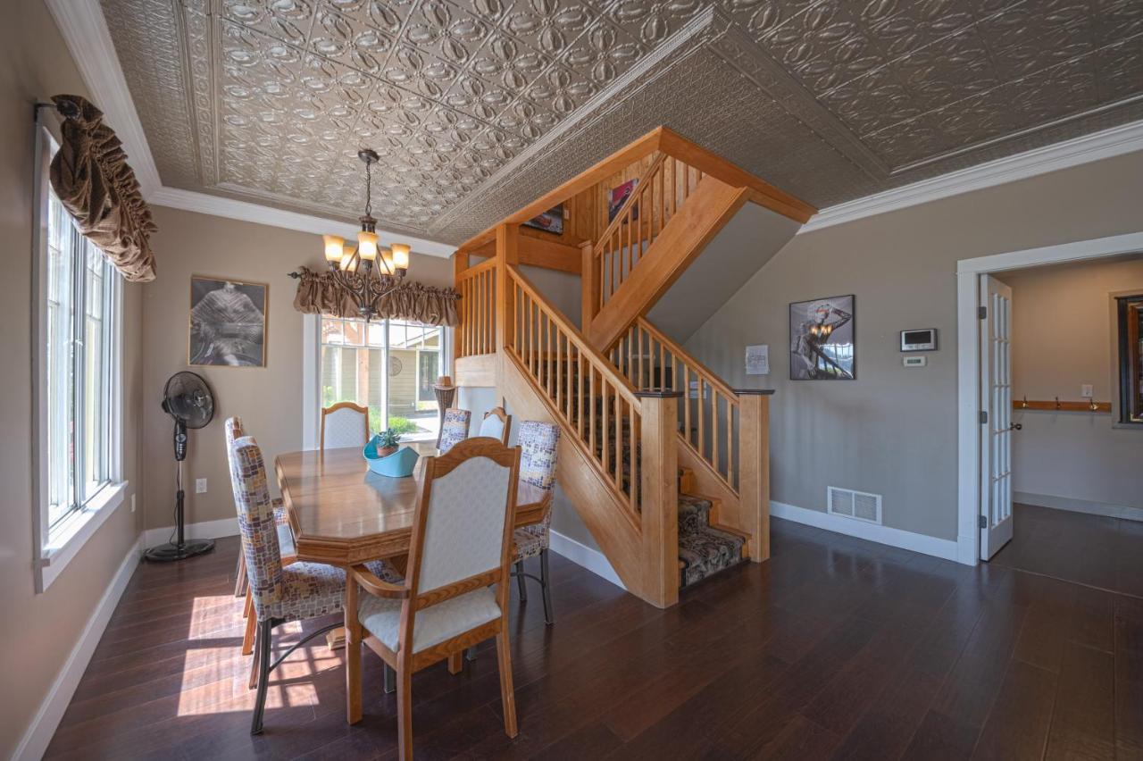 Iconic 3-Story Waterfront 'Marina House' W/ View Villa Gibsons Exterior foto
