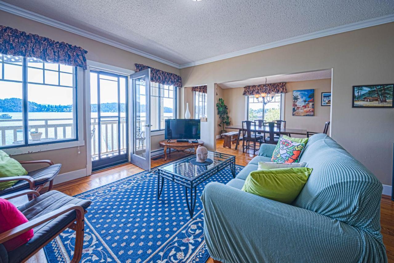 Iconic 3-Story Waterfront 'Marina House' W/ View Villa Gibsons Exterior foto